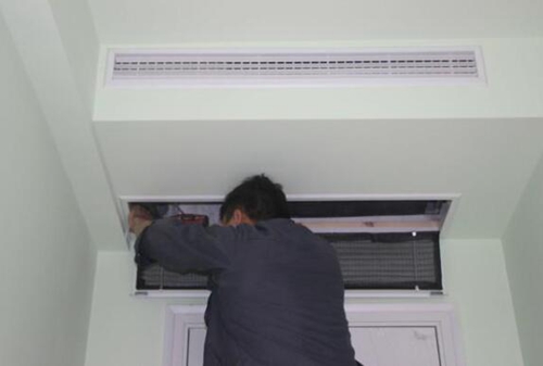 提醒大家很好不要選擇在雨天進行深夜福利电影安裝。